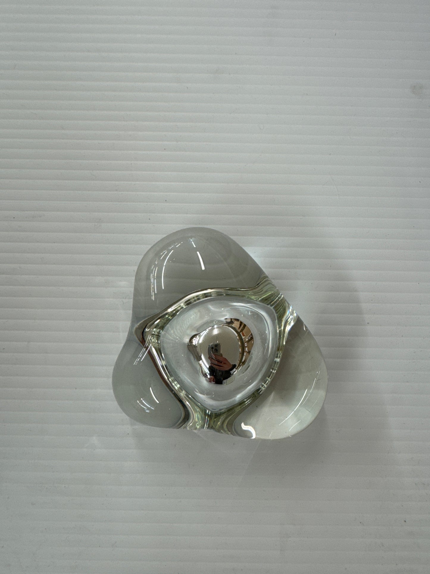Landshapes Triangular cabinet knob